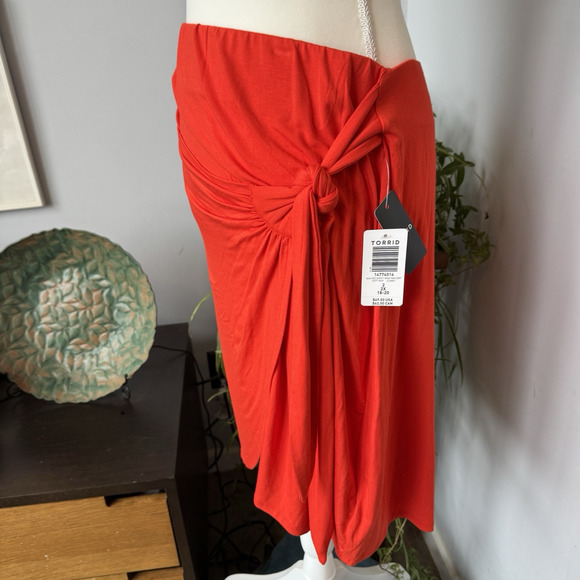 NWT Torrid Orange Faux Wrap Pencil Skirt Super Soft Knits Size 2 Vacation‎ Beach - Picture 2 of 5